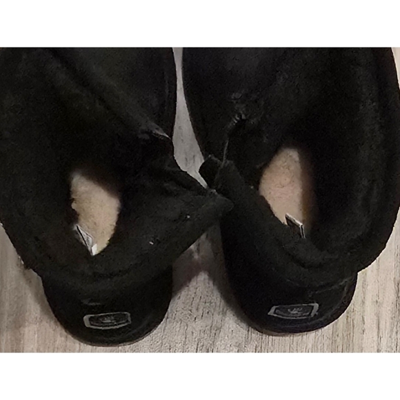 Bearpaw Elle Boots – Size 12 – Black - Picture 8 of 11